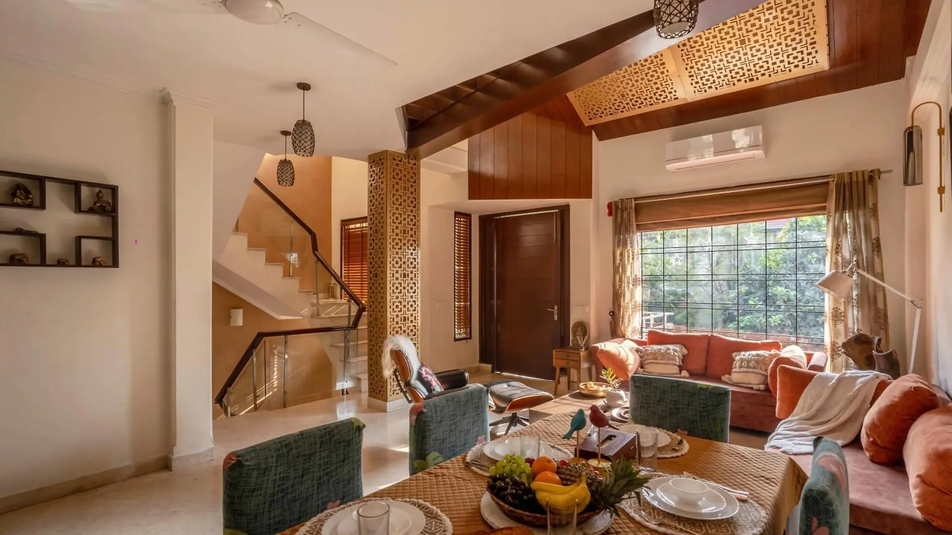 Nyaraló Luxurious 4 Bhk With Mini Movie Theatre In Gurgaon Villa